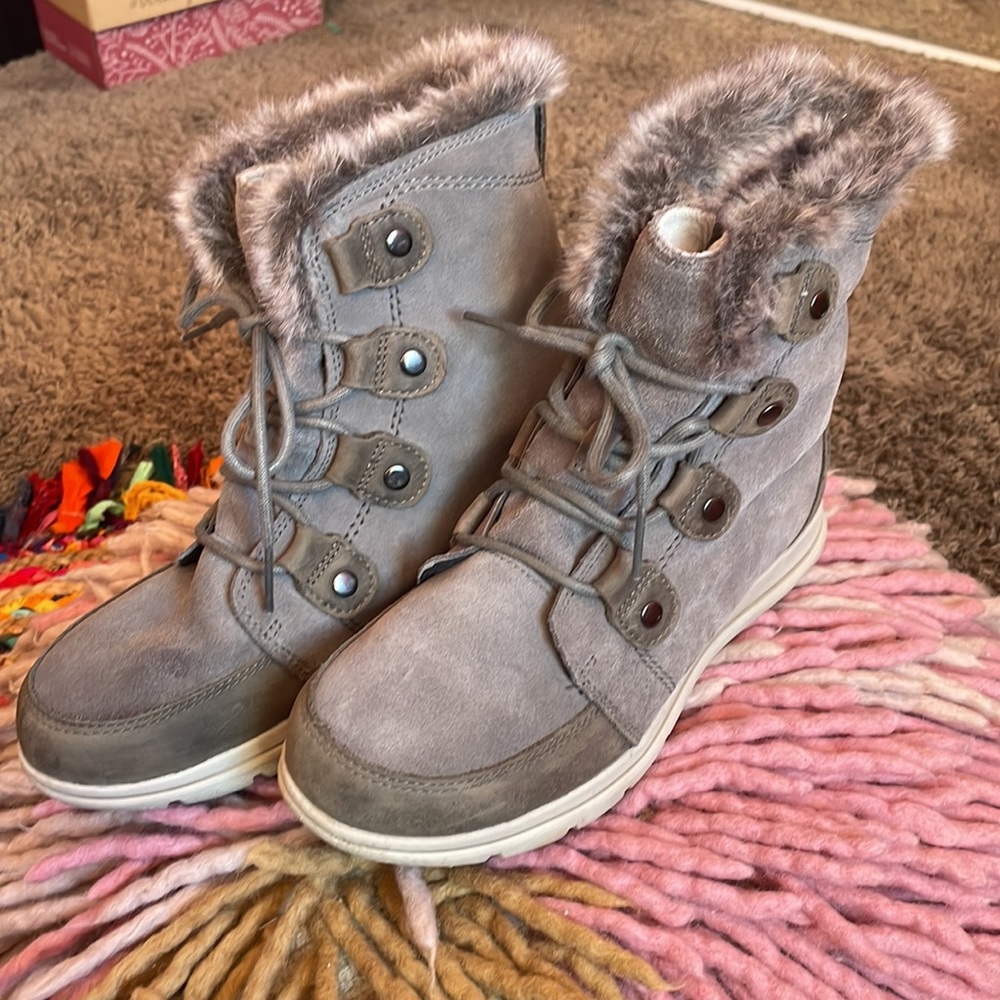 Women’s boots
